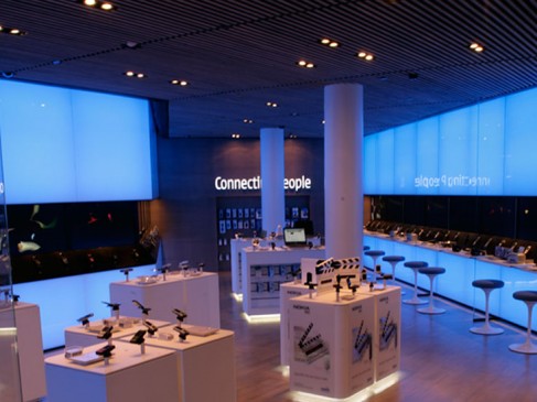 StorePhotos1-487x365