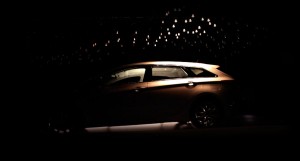 Hyundai_CarUnderLights2